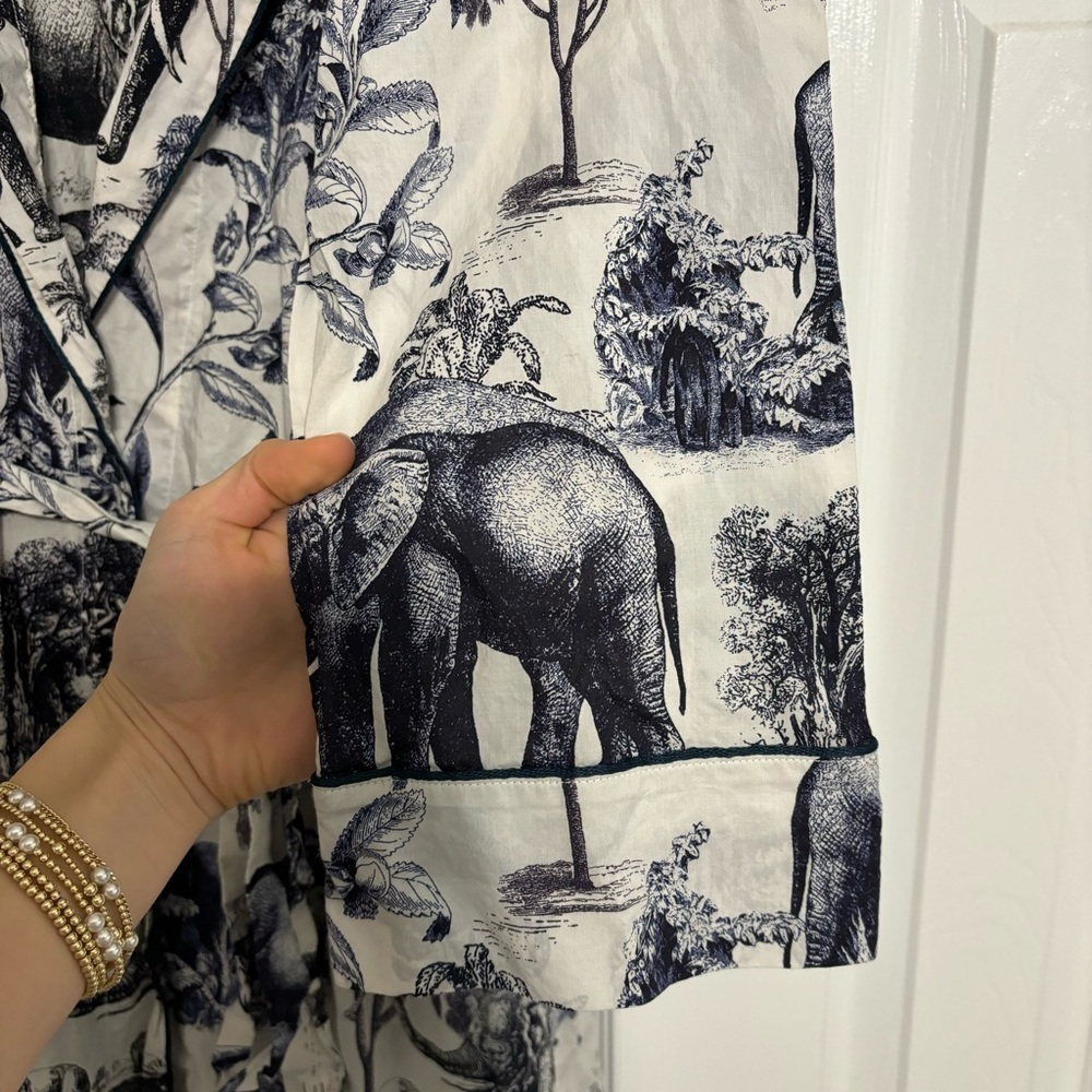 The Cat’s Pajamas Safari Toile Luxe Pima Shawl Robe - Picture 7 of 9